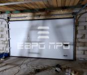 Секционные ворота